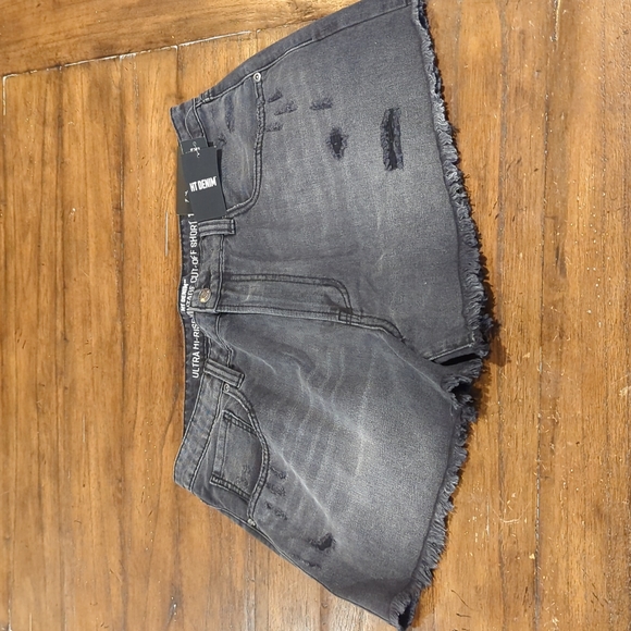 HT Denim Ultra high rise vintage cut off shorts size 13 - Picture 1 of 3